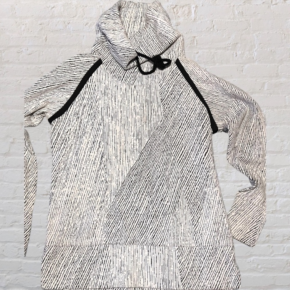 3 Kirkland signature sweater bundle - Picture 5 of 5